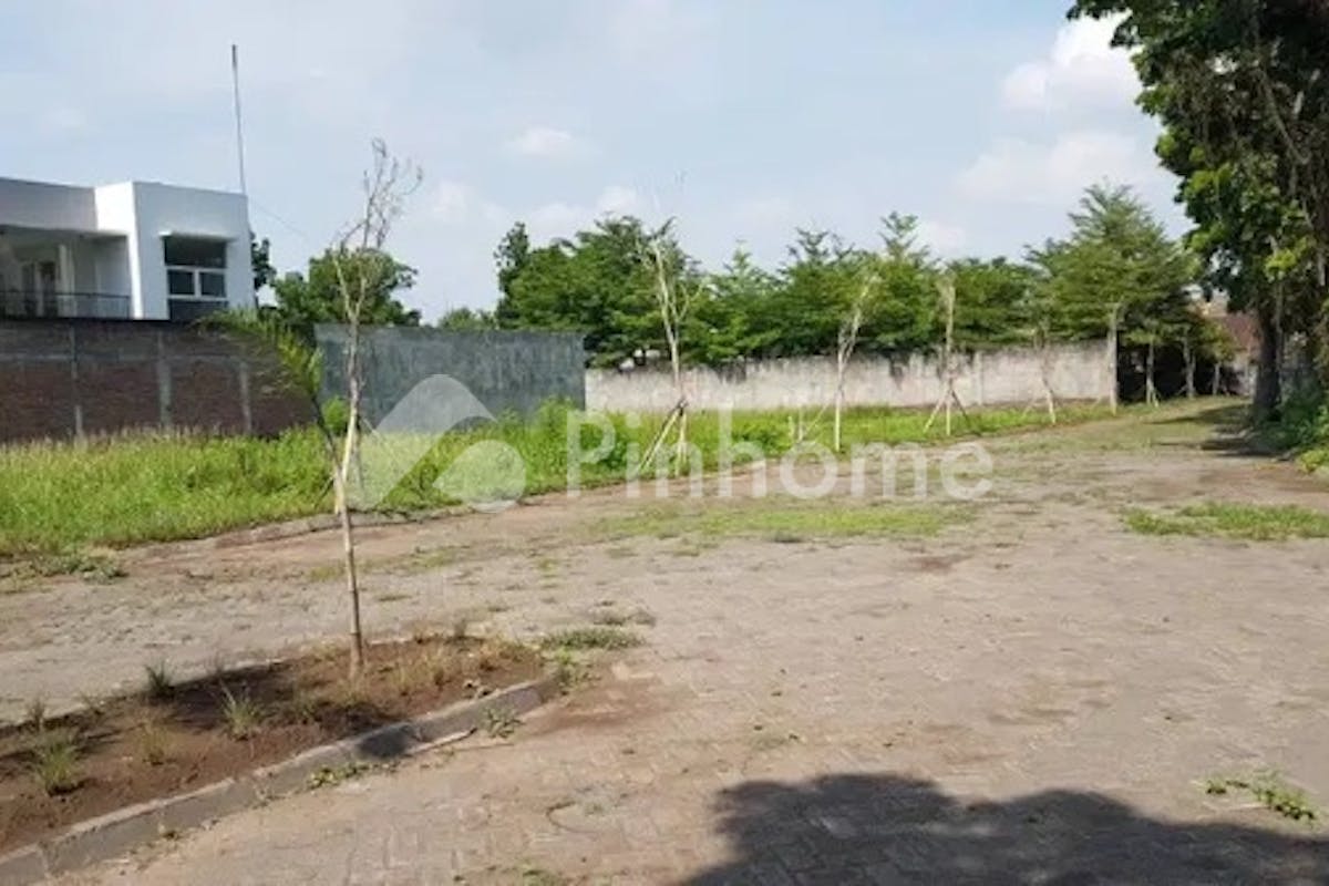 similar property dijual tanah residensial lokasi strategis dekat mall di jl  ir  soekarno - 5
