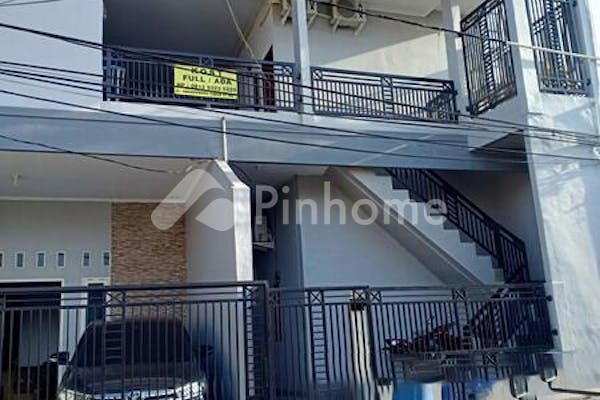 dijual rumah lokasi strategis dekat pusat perbelanjaan di jl swasembada - 1