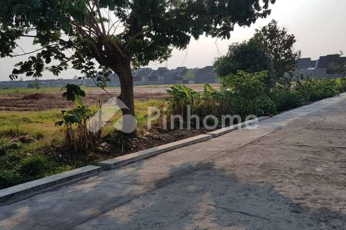 similar property dijual tanah residensial lokasi strategis dekat klinik di jl  mangesti raya - 2