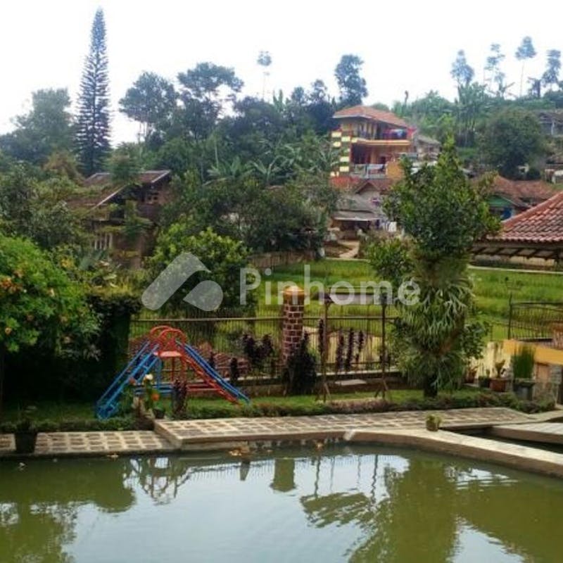 dijual rumah fasilitas terbaik di jl  andir ciwidey pasirjambu - 1