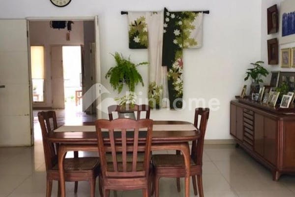 dijual rumah super strategis di kemang - 3