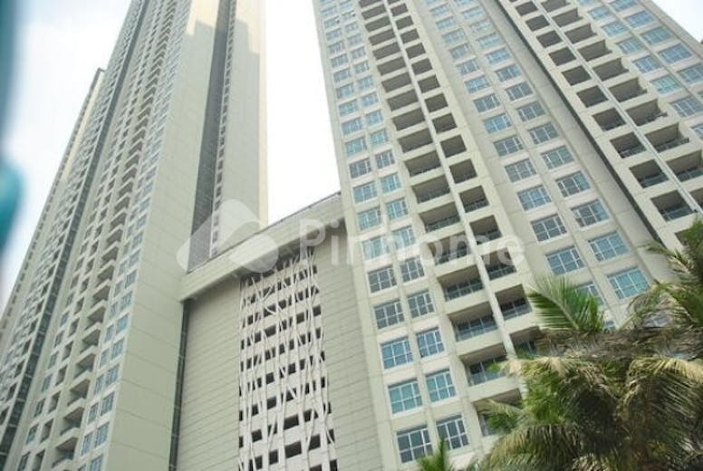 dijual apartemen siap huni dekat ciputra mall di central park residences  jl  letjen  s  parman - 2