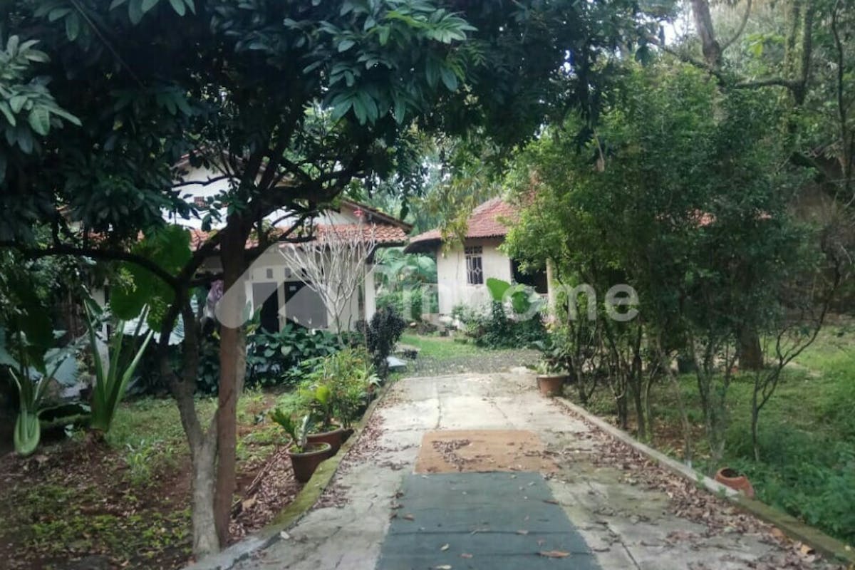 similar property dijual tanah residensial bonus bangunan di jl raya rawasari - 5