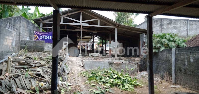 dijual rumah sangat strategis dekat pasar di jalan raya krajan - 11