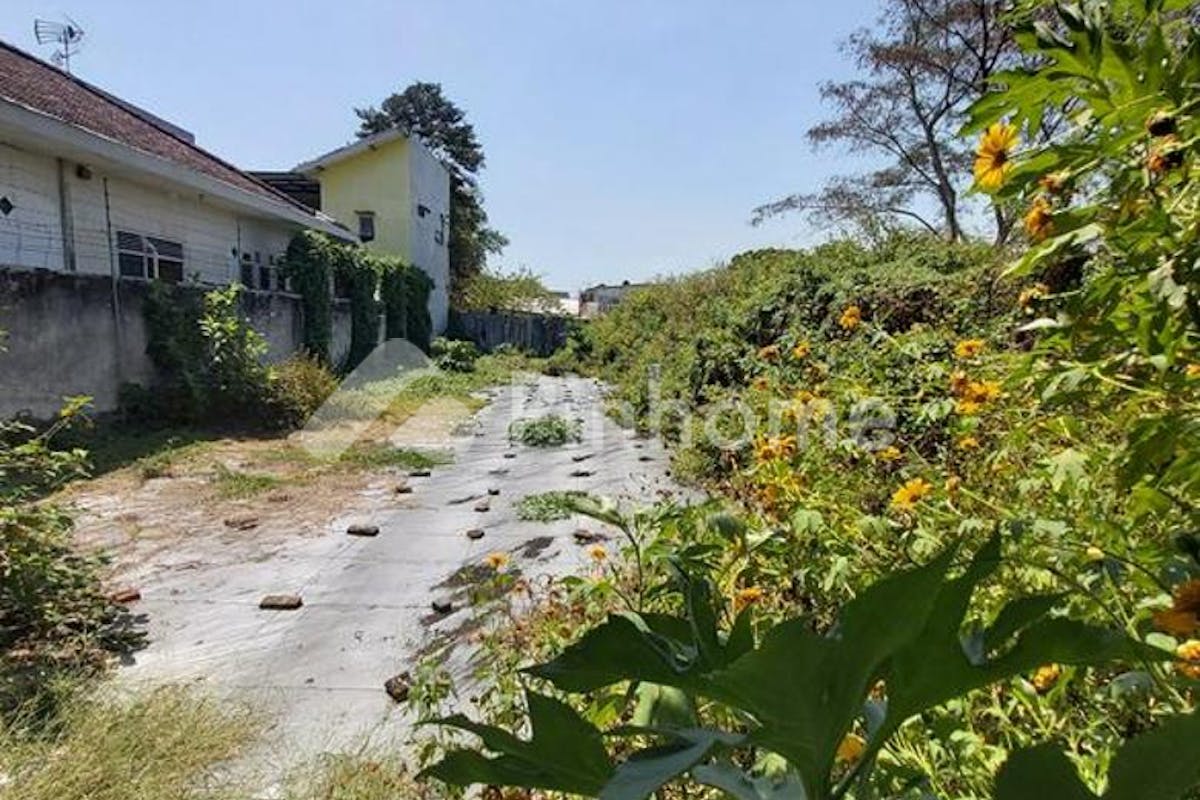 similar property dijual tanah residensial lingkungan nyaman dekat kampus di jl  bunga songgolangit - 1