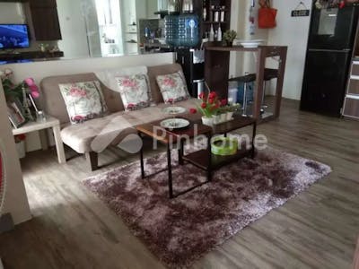 dijual apartemen lokasi bagus di apartemen bassura city  jl  jend  basuki rachmat no 8  rw 10 - 4