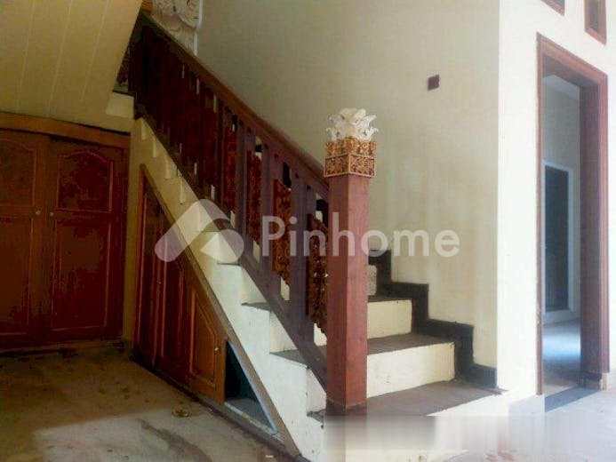 dijual rumah lokasi bagus di jl  noja - 9