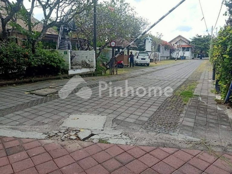 Dijual Tanah Residensial Bebas Banjir Dekat Pantai di Jalan Raya Seminyak - Gambar 2