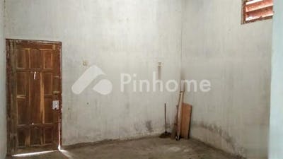 dijual rumah jarang ada di jl godean km 18 - 2