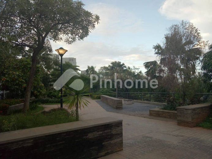 dijual rumah lingkungan nyaman di crown golf mansion  pantai indah kapuk  jakarta utara - 6