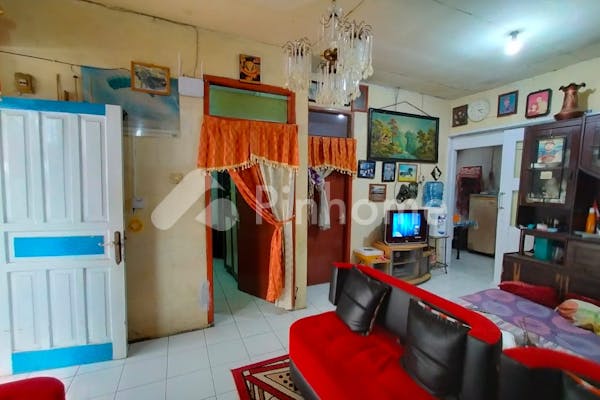 dijual rumah cantik dan asri siap huni di cingcin permata indah blok e no 58  rt05 rw11 - 2