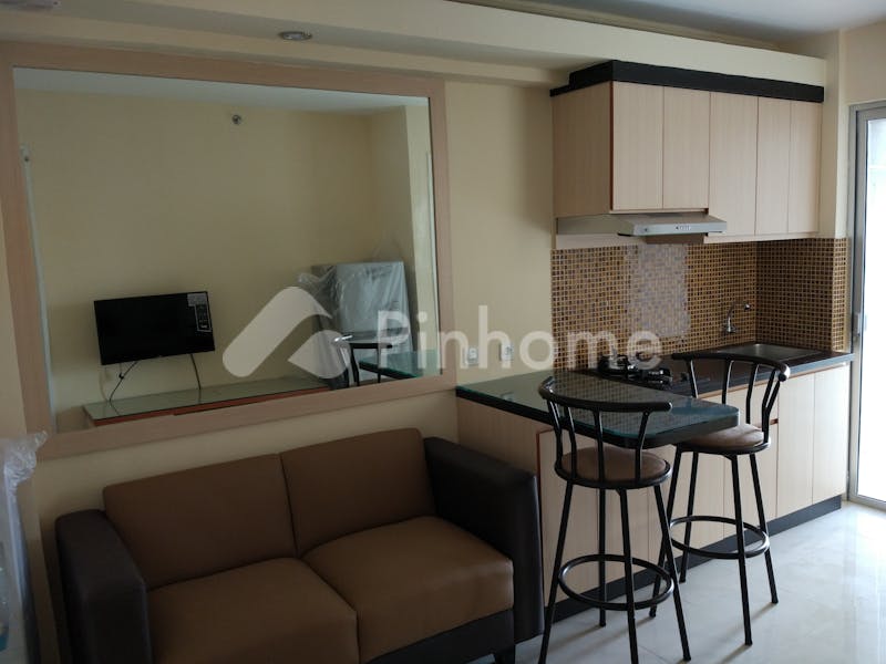 dijual apartemen siap huni di apartemen bassura city tower dahlia 17bb - 1