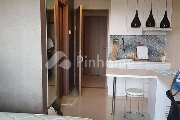 dijual apartemen sangat strategis di depok - 1