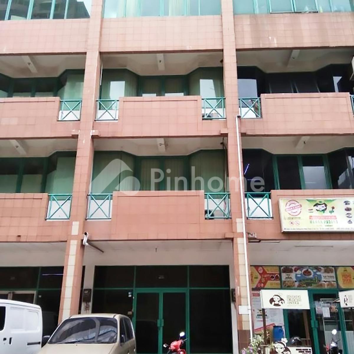 Dijual Ruko Sangat Cocok Untuk Investasi Dekat Mall di Cempaka Mas, Jl. Letjen Suprapto - Gambar 1