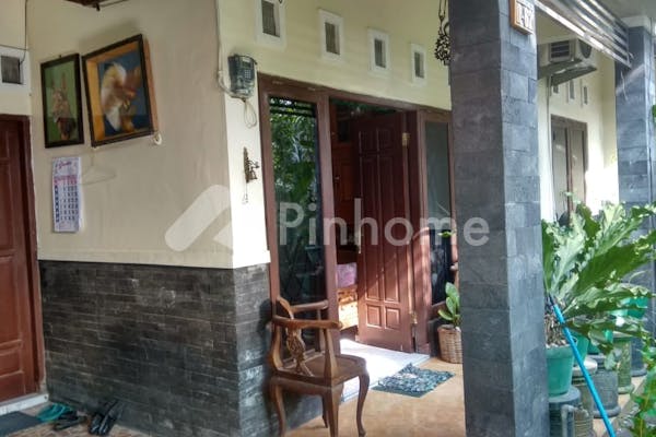 dijual rumah lingkungan nyaman di perumahan utara pasar condong catur  jl  ring road utara - 5