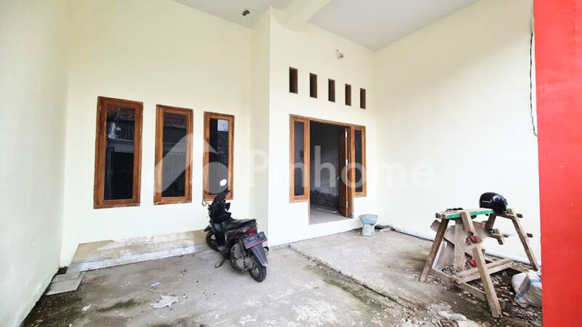Dijual Rumah Fasilitas Terbaik di Jl Deltasari Baru, Waru, Sidoarjo, Jawa Timur - Gambar 1