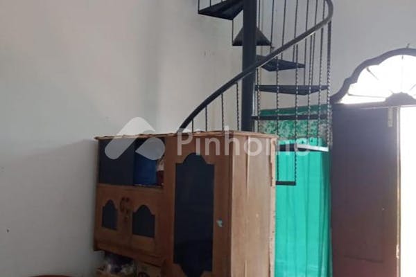 dijual rumah lokasi bagus di jl  desa bangoan kedungwaru - 5