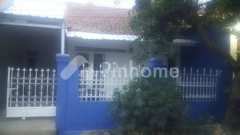 dijual rumah lingkungan nyaman dekat taman kota di taman kalijaga permai  jl  taman indah raya no  25 - 1