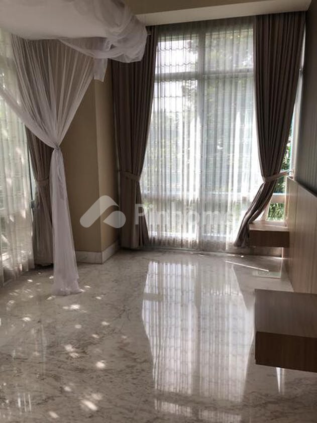 disewakan apartemen fasilitas terbaik di botanica residences jl  sultan iskandar muda no 8  rw 2 - 2