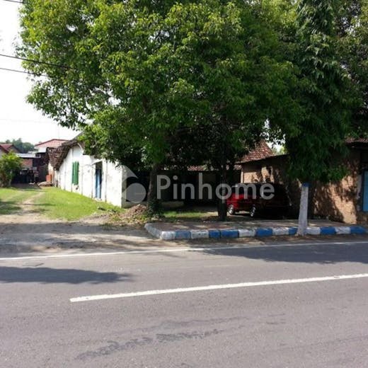 dijual tanah residensial lokasi strategis di jln  yos sudarso - 3