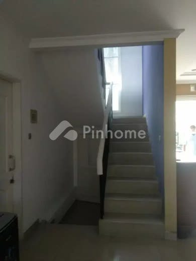 dijual rumah fasilitas terbaik di villa cinere mas jl  villa cinere mas  pangkalan jati  kec  cinere  kota depok  jawa barat 12440 - 18