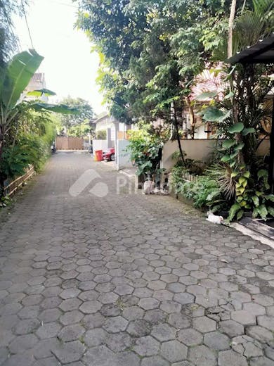 dijual rumah siap pakai di jl  kebagusan raya - 9