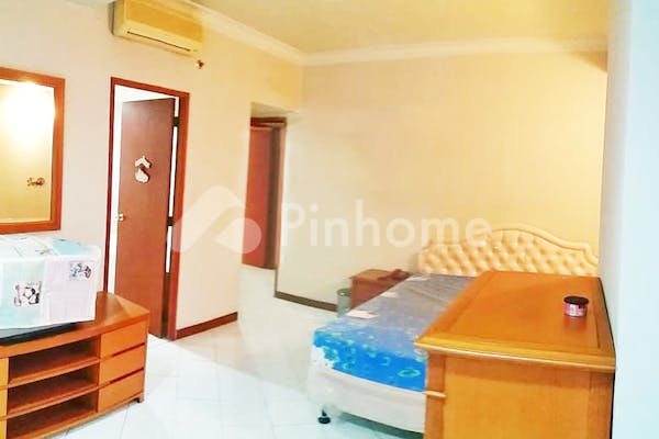 dijual apartemen siap pakai di taman anggrek condominium jl  letjen s  parman no  kav  21  rt 12 rw 1  tj  duren sel   kec  grogol petamburan  kota jakarta barat  daerah khusus ibukota jakarta 11473 - 3