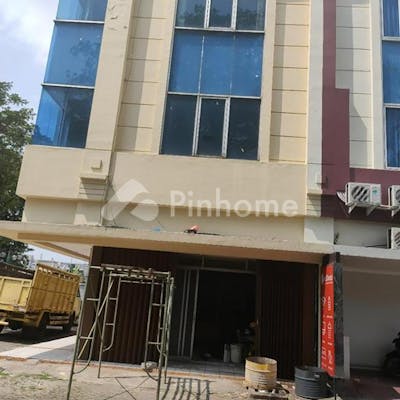 dijual ruko lokasi strategis di jl rawa bokor komplek taman mahkota c1 28  rt 001 rw 009 - 2