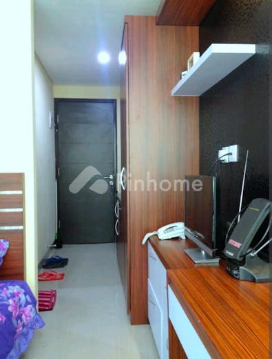 dijual apartemen siap huni di jl  raya ahmad yani no  176 178 - 1