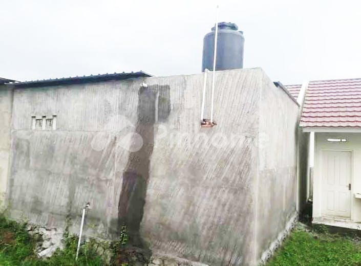 dijual rumah siap huni di jl  sandubaya bertais - 7