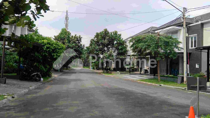 dijual ruko lokasi strategis di jl sentra raya - 1