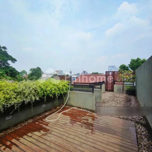 dijual rumah lokasi strategis di cipete selatan - 8