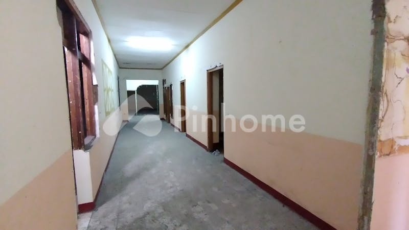 dijual rumah lokasi strategis di jl  gajah mada no 34mergelo  gedongan  kec  magersari  kota mojokerto  jawa timur 61319 - 3