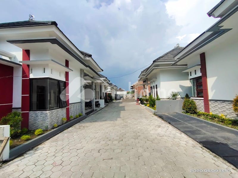 dijual rumah siap huni dekat kampus uii hukum di wirobrajan - 2