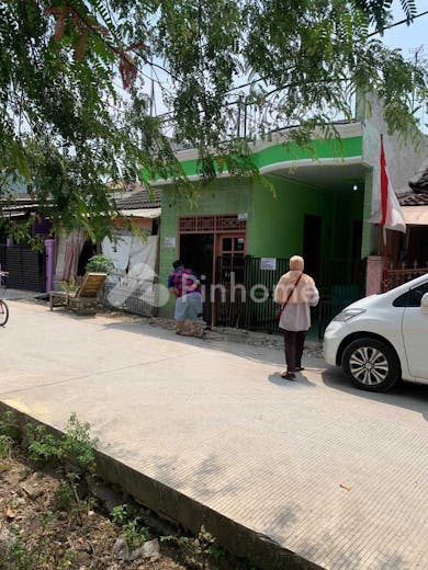 dijual rumah lokasi strategis di perum puri kosambi - 1