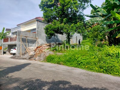 Dijual Tanah Residensial Lokasi Strategis Dekat Transmart Setiabudi di Jl. Perum Graha Harmoni - Gambar 1