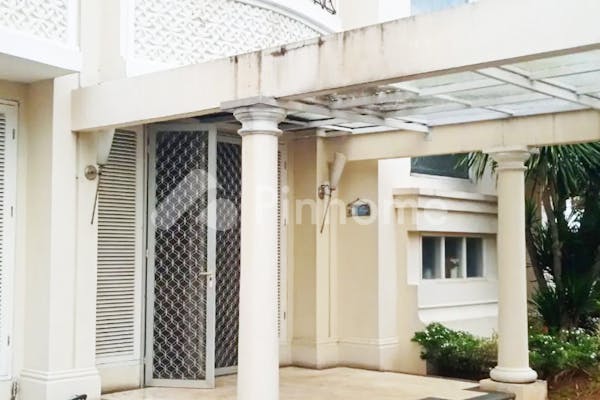 dijual rumah lokasi bagus posisi hook di perumahan taman duren sawit  jalan taman duren sawit - 5