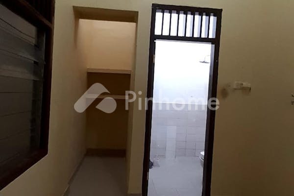 dijual rumah siap pakai di duren sawit - 9