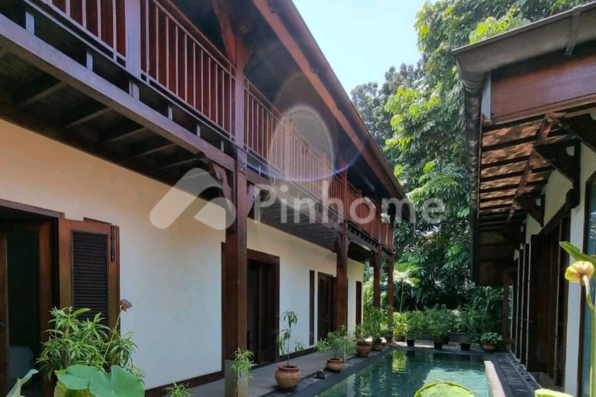 similar property dijual rumah bebas banjir di menteng tropical resort house - 8