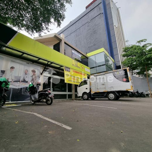 dijual ruko lokasi strategis dekat mall di jalan rs  fatmawati raya - 1