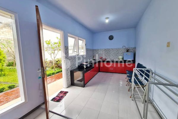 dijual rumah siap pakai dekat alun alun di jombang mojowarno batu - 4