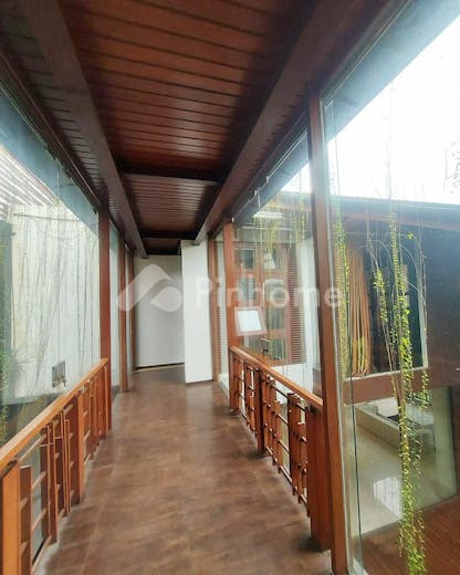 dijual rumah siap pakai dekat pasar di bintaro sektor 7 kebayoran heights - 10