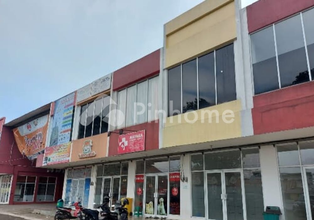 Disewakan Ruko Harga Terbaik Dekat Mall di Jl. Brigjend Saptadji Hadiprawira | Pinhome
