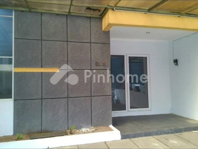 dijual rumah lingkungan nyaman dekat mall di golden palm residence citra 5 jl  kelapa gading raya  rw 16 - 1