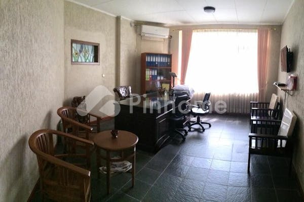 dijual rumah lokasi strategis di cimanggis - 3