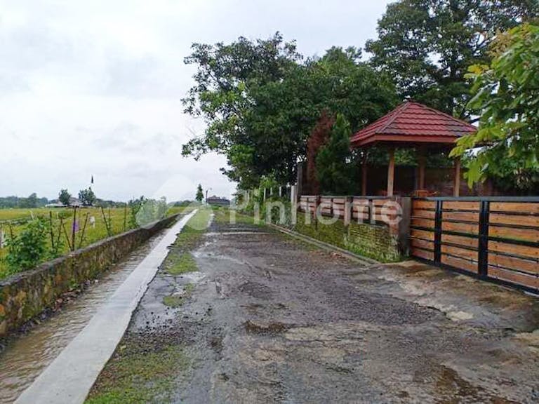 Dijual Tanah Residensial Lokasi Strategis Dekat Fasilitas Umum di Karangpandan (Karang Pandan) - Gambar 4