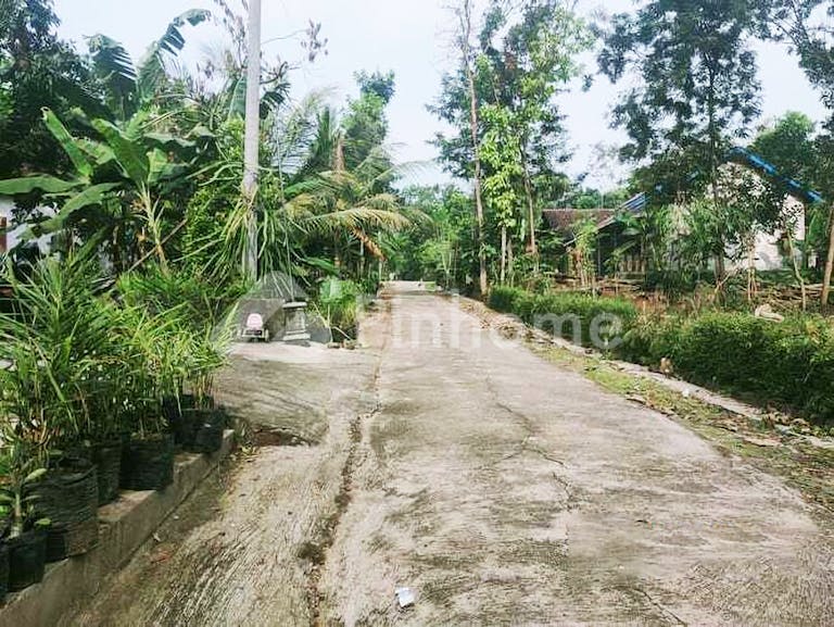 Dijual Tanah Residensial Lokasi Strategis Dekat Pasar Mojogedang di Mojogedang - Gambar 4