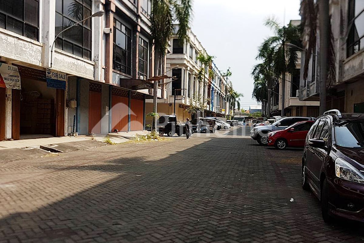 similar property dijual ruko sangat cocok untuk investasi di ruko rungkut megah raya  jl  raya kalirungkut   kali rungkut  rungkut  surabaya city  east java 60293 - 6