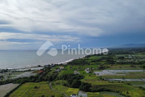 dijual tanah residensial lokasi strategis dekat pusat perbelanjaan di jalan raya pantai kedungu - 1