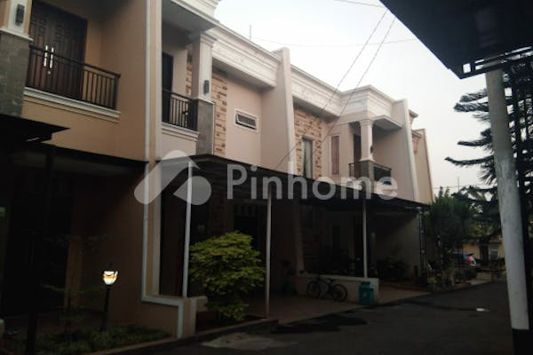 dijual rumah siap huni di jatiwaringin - 1